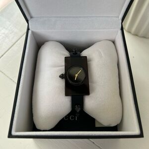 Gucci watch